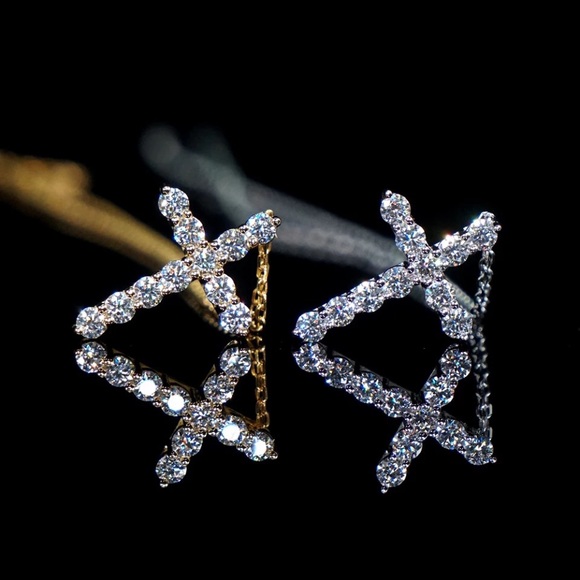 Silver Cross Neck Pendant Round Cut Crystal Religion Pendant on Chain - Picture 11 of 16